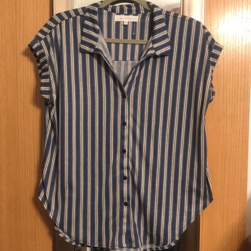 Blue and cream stripe Eden & Olivia size small.  Short sleeve button up.  Soft!